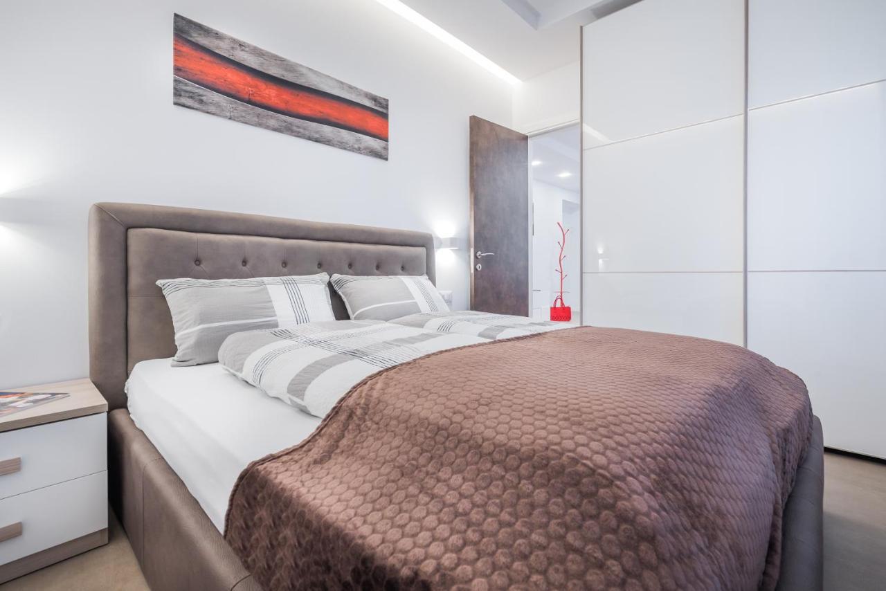 Fior Apartments Schiller Merano Bagian luar foto