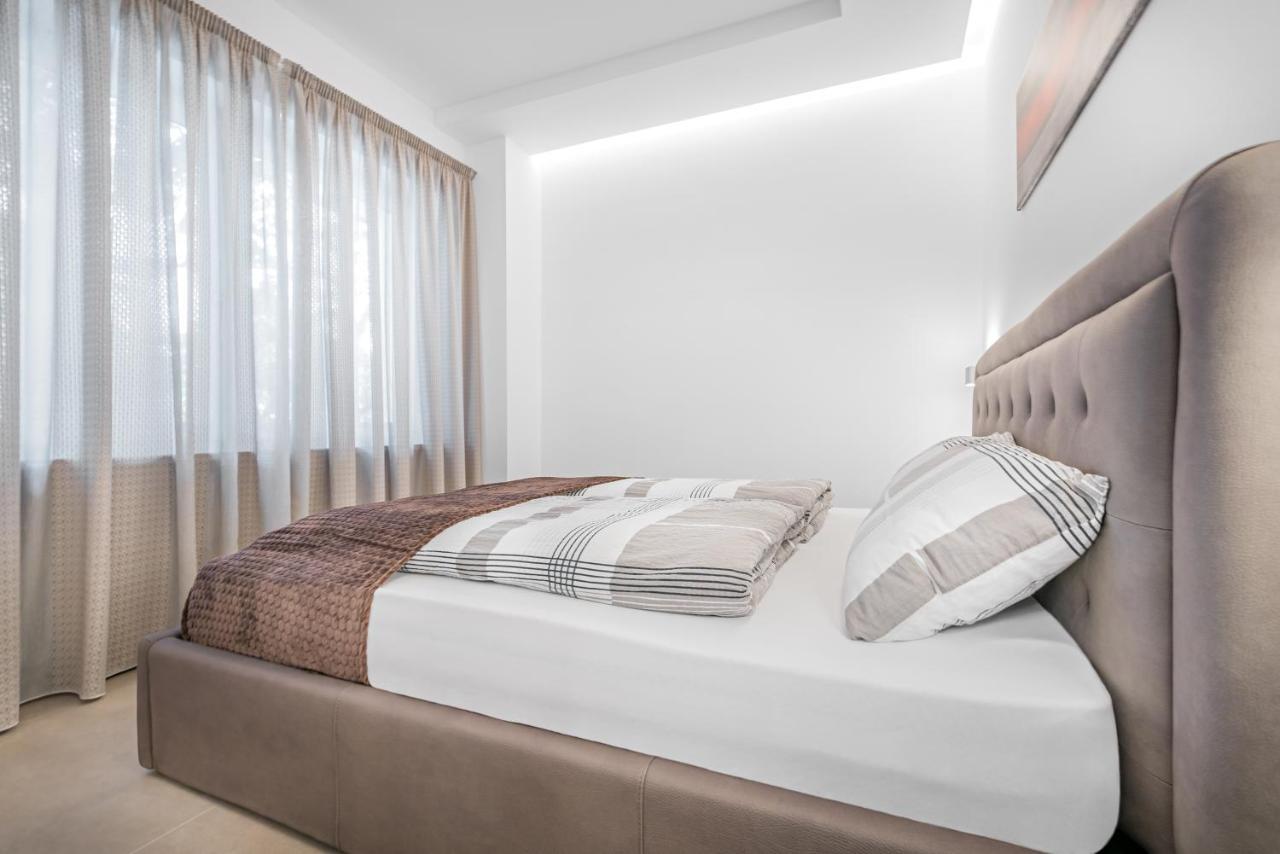 Fior Apartments Schiller Merano Bagian luar foto